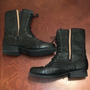 Combat boots